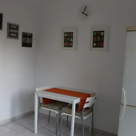 Charming Neapolis Apartment Limassol